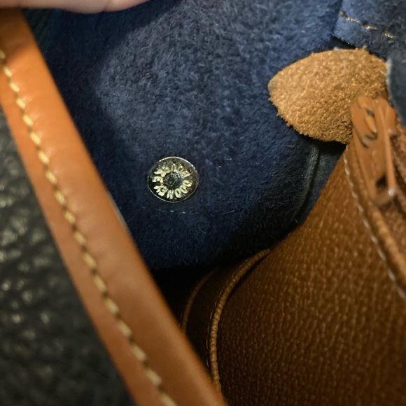 Vintage Dooney and Bourke bag - Picture 5 of 9